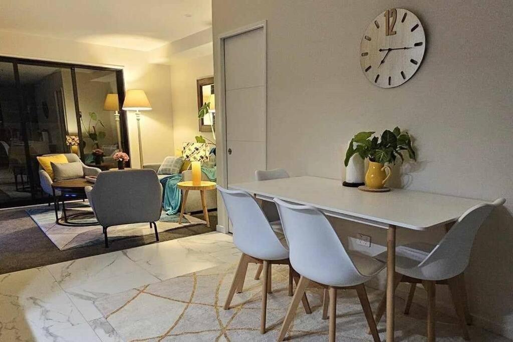 2-Bedroom Ensuite, Close To City, Comfortable, Accessible With Own Parking Christchurch Kültér fotó