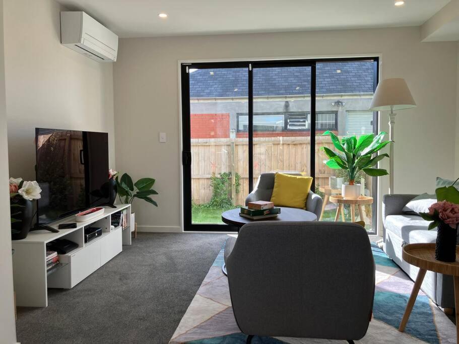 2-Bedroom Ensuite, Close To City, Comfortable, Accessible With Own Parking Christchurch Kültér fotó