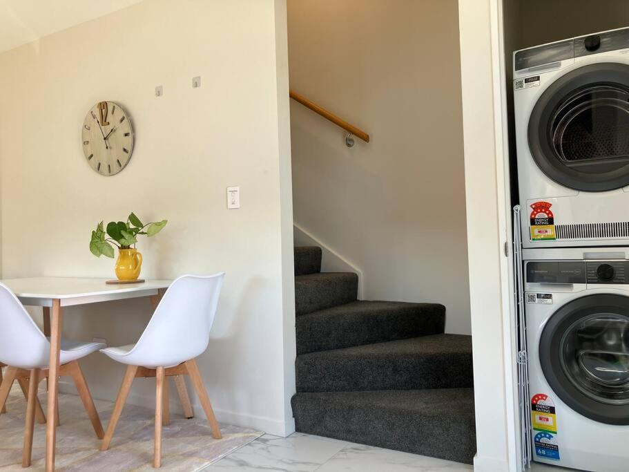 2-Bedroom Ensuite, Close To City, Comfortable, Accessible With Own Parking Christchurch Kültér fotó