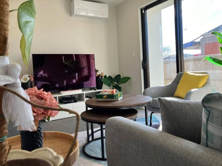 2-Bedroom Ensuite, Close To City, Comfortable, Accessible With Own Parking Christchurch Kültér fotó
