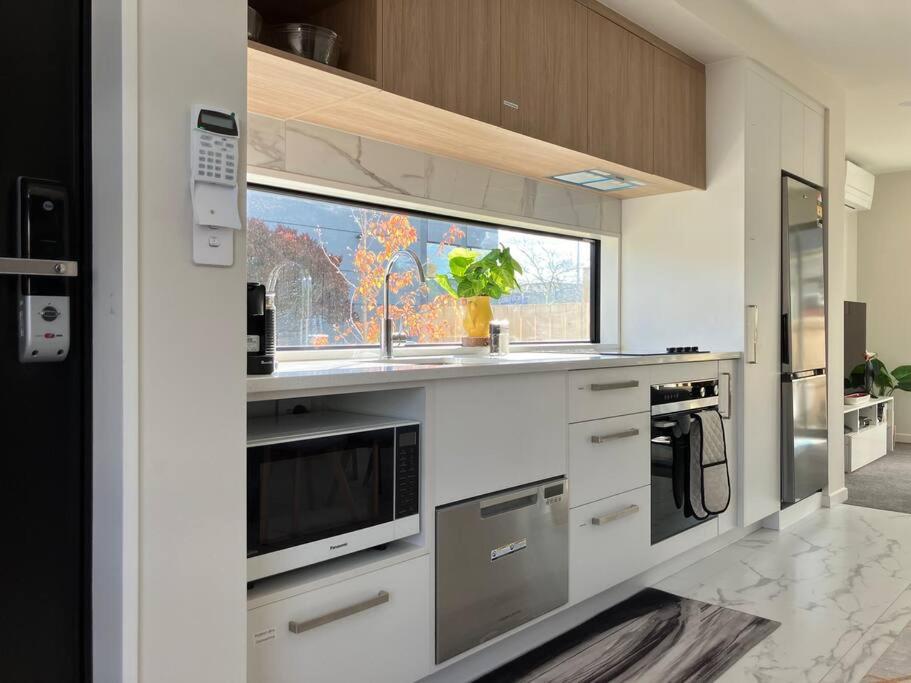 2-Bedroom Ensuite, Close To City, Comfortable, Accessible With Own Parking Christchurch Kültér fotó