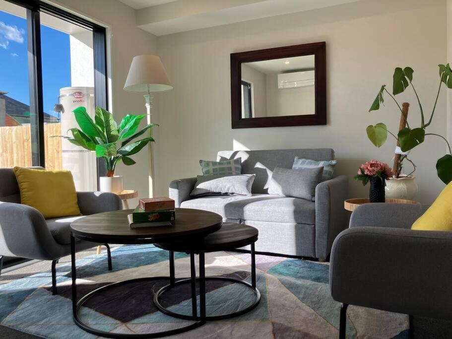 2-Bedroom Ensuite, Close To City, Comfortable, Accessible With Own Parking Christchurch Kültér fotó