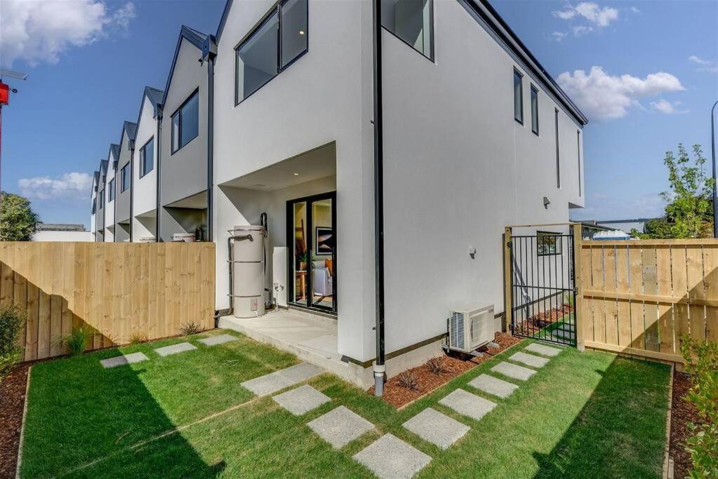 2-Bedroom Ensuite, Close To City, Comfortable, Accessible With Own Parking Christchurch Kültér fotó