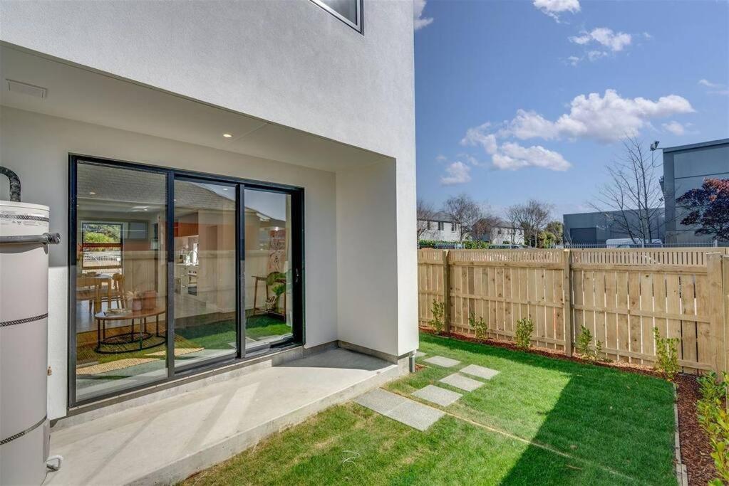 2-Bedroom Ensuite, Close To City, Comfortable, Accessible With Own Parking Christchurch Kültér fotó